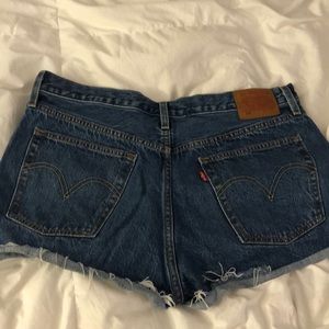levi shorts